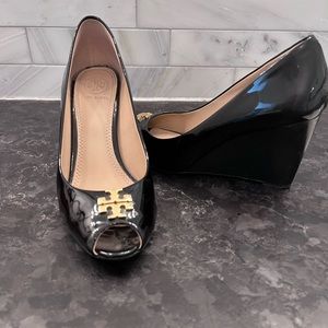 EIC Tory Burch Wedge Black Patent Leather